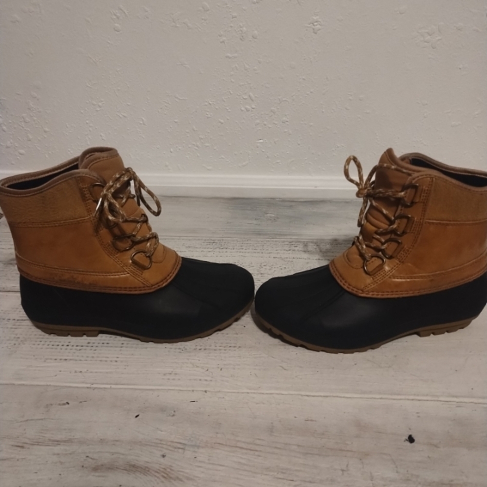 Target Universalet Duck Boots Women Size 6